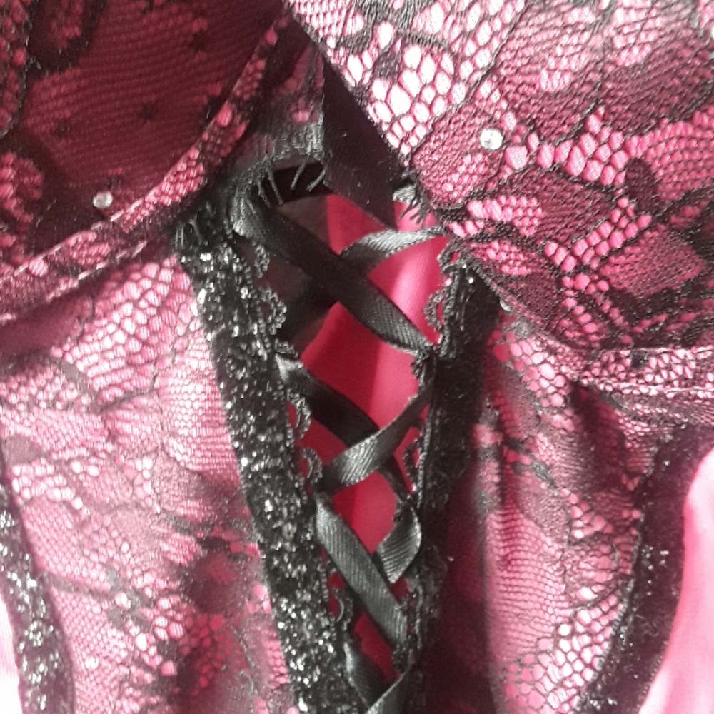 Sleepwear - Picture 3 of 4